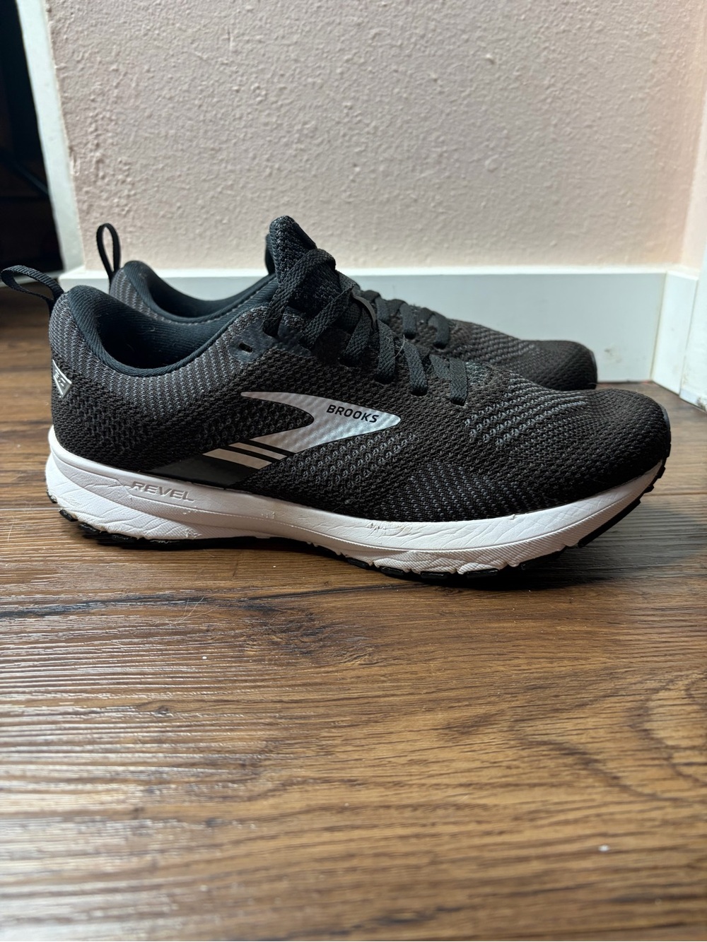 Brooks Revel 5